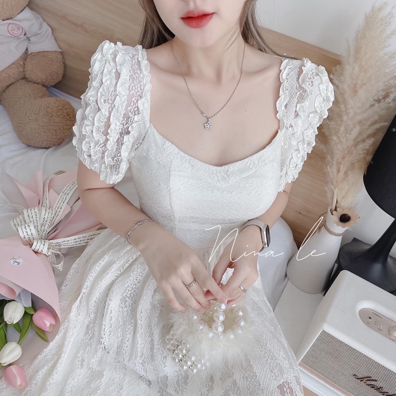 ĐẦM MIDI TRẮNG REN HOA CỔ VUÔNG KHOÉT LƯNG 🤍