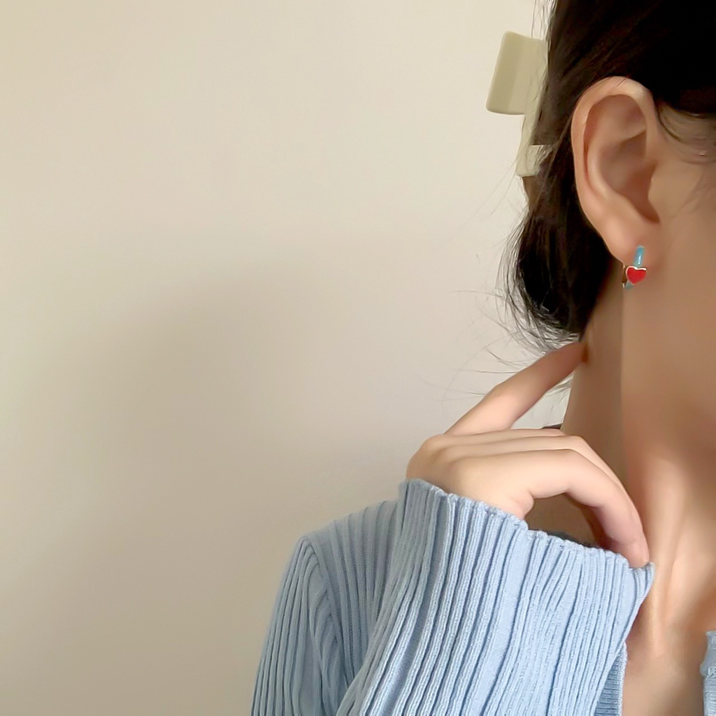 Bông Tai Thiết Kế Hình Trái Tim Phong Cách Mới Thanh Lịch Dành Cho Nữ