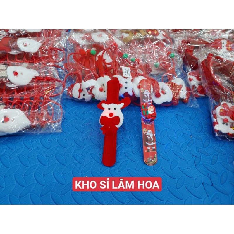 Đồng hồ Noel phát sáng cho bé