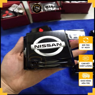 (HÀNG CÓ SẴN) nước hoa ô tô NISSAN - nước hoa pha lê logo hãng xe đặt taplo