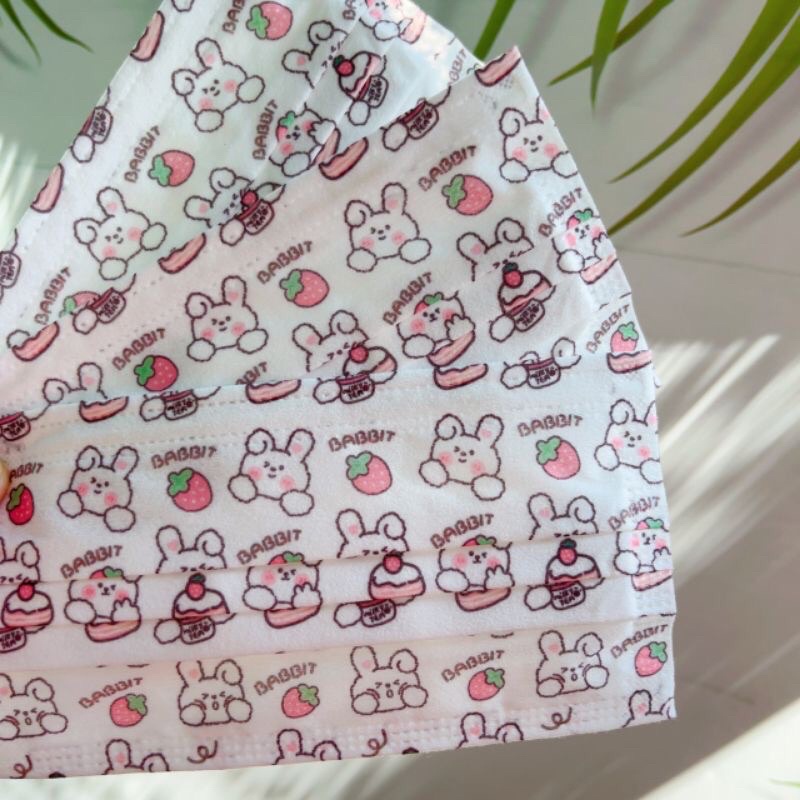 Khẩu trang y tế 3 lớp gấu dâu lotso hoạt hình siêu dễ thương xinh xắn đáng yêu cho nữ hot trend hàn quốc De Perier