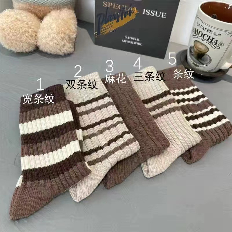 Vớ Thể Thao Cổ Cao Dày Dặn Họa Tiết Kẻ Sọc Thời Trang Thu Đông Cho Nữ