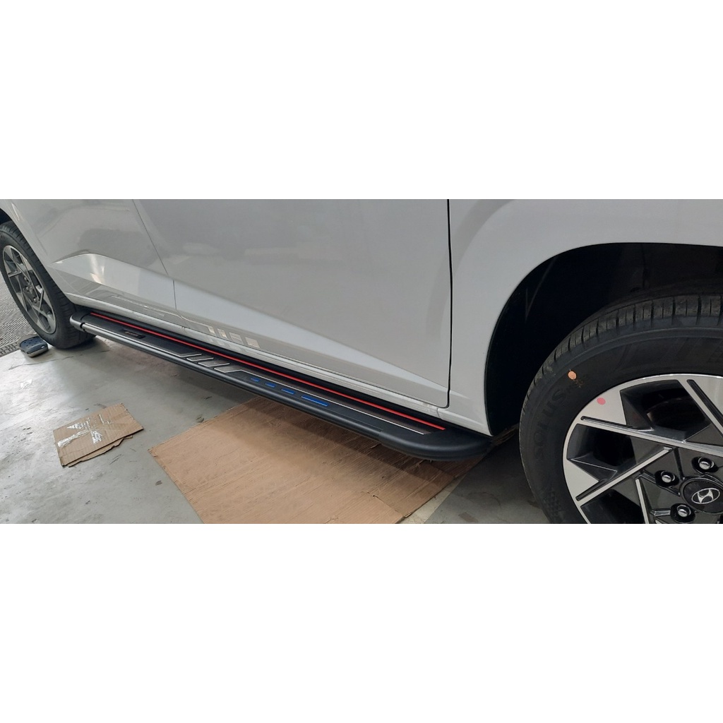 Bậc lên xuống, bệ bước chân xe Hyundai Stargazer 2022