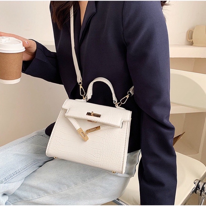 Túi xách nữ đeo chéo đẹp phong cách sang chảnh HMM