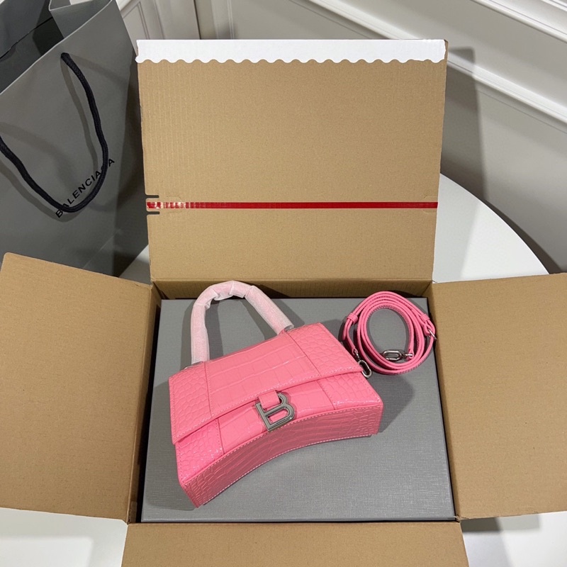 Túi xacha balenciaga size 23 cm màu hồng, túi full box, da thật cực đẹp.