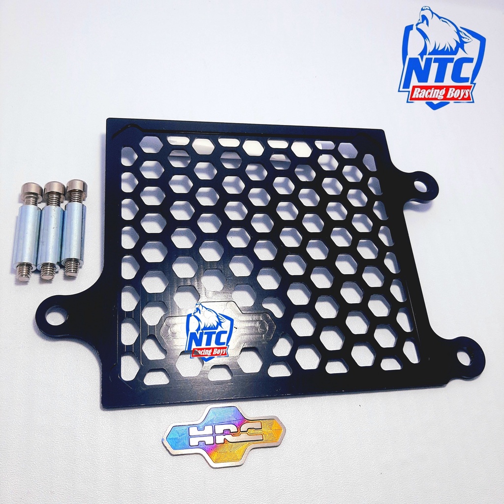 Che két nước Vario / AB / Click (tặng kèm bộ canh ốc vít) nhôm cnc dày cứng cáp, 4 góc móc rãnh, kiểu dáng tổ ong