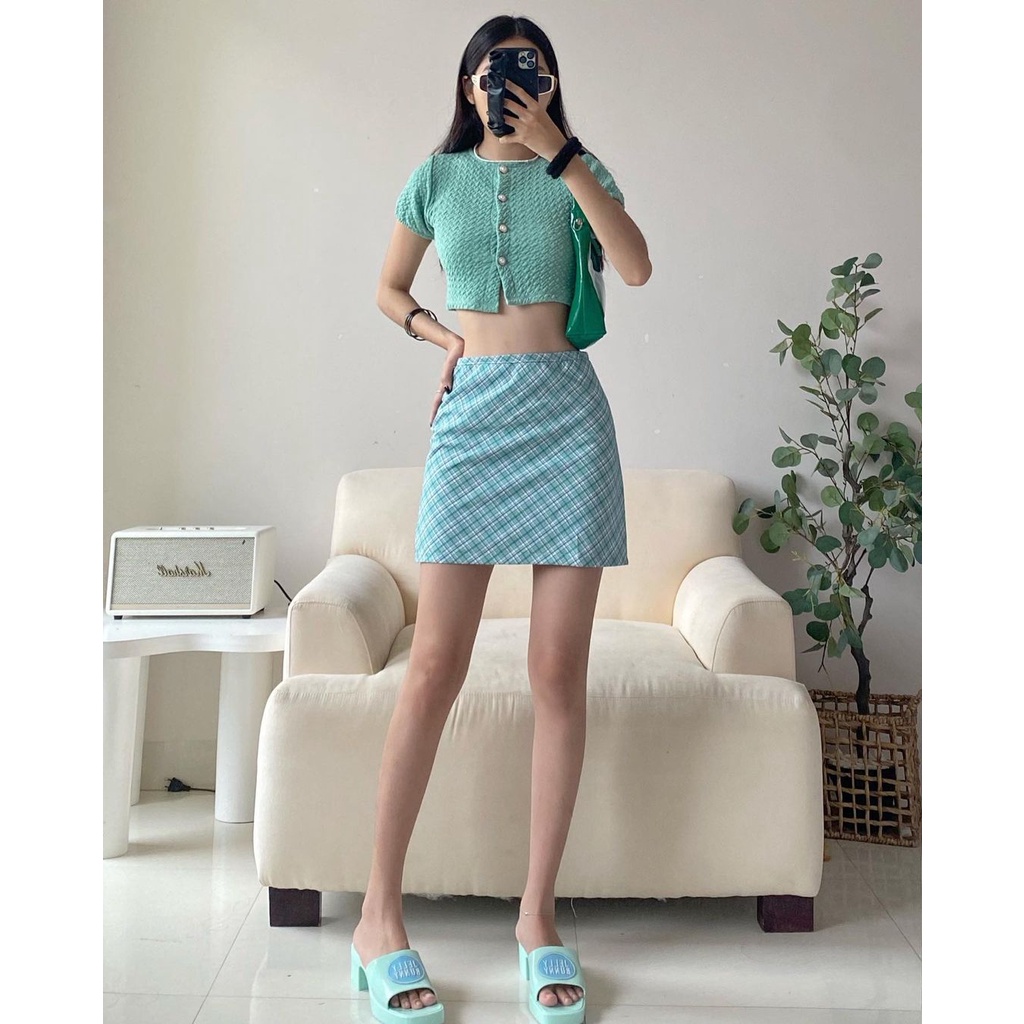 CHÂN VÁY KẺ SỌC XANH TRẮNG PHONG CÁCH RETRO, HÀN QUỐC