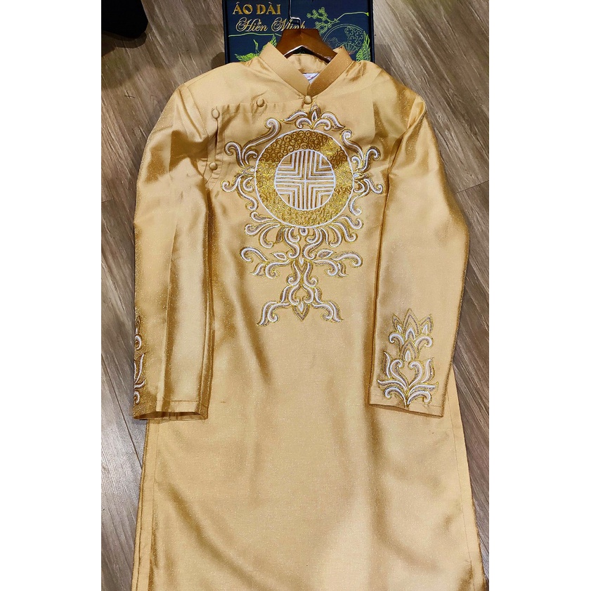 Áo dài nam cách tân 2023 màu vàng sang trọng, nam tính