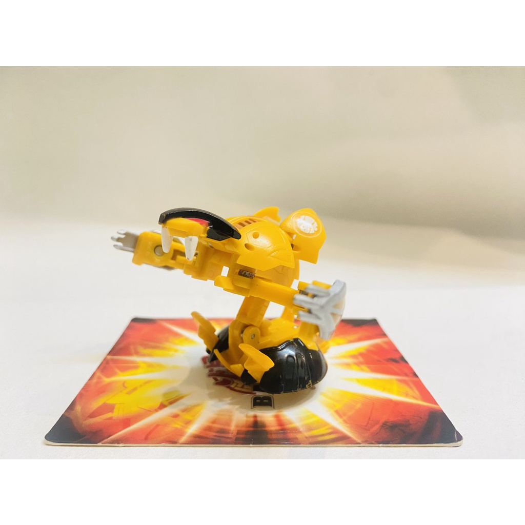 Đồ chơi Bakugan Battle Brawler - Zak Jaguard (vàng)