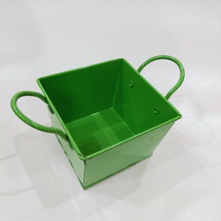 Xô thiếc nhỏ đựng đồ