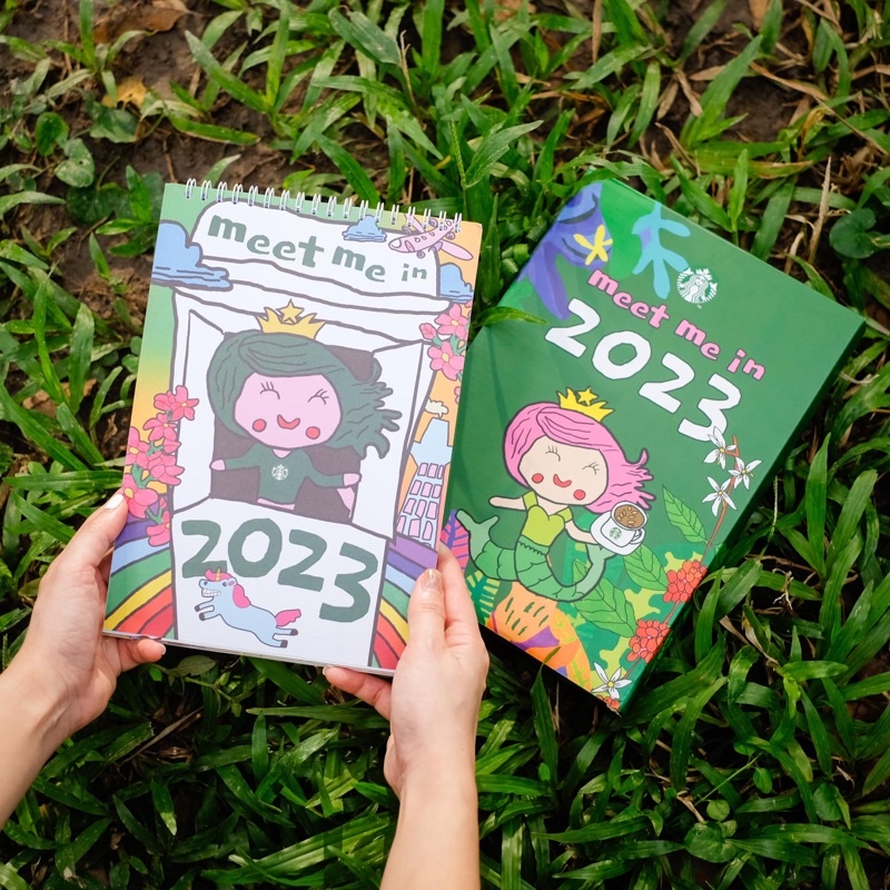 Lịch để bàn Starbucks 2023