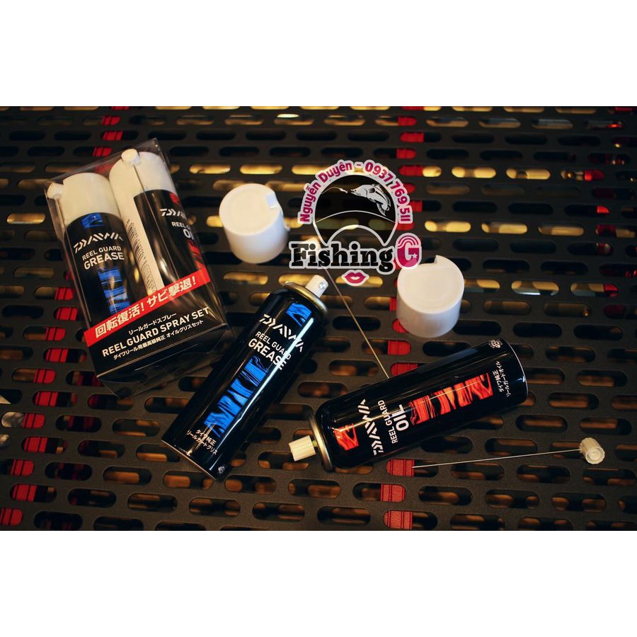Cặp dầu mỡ Daiwa dang xịt vệ sinh máy câu