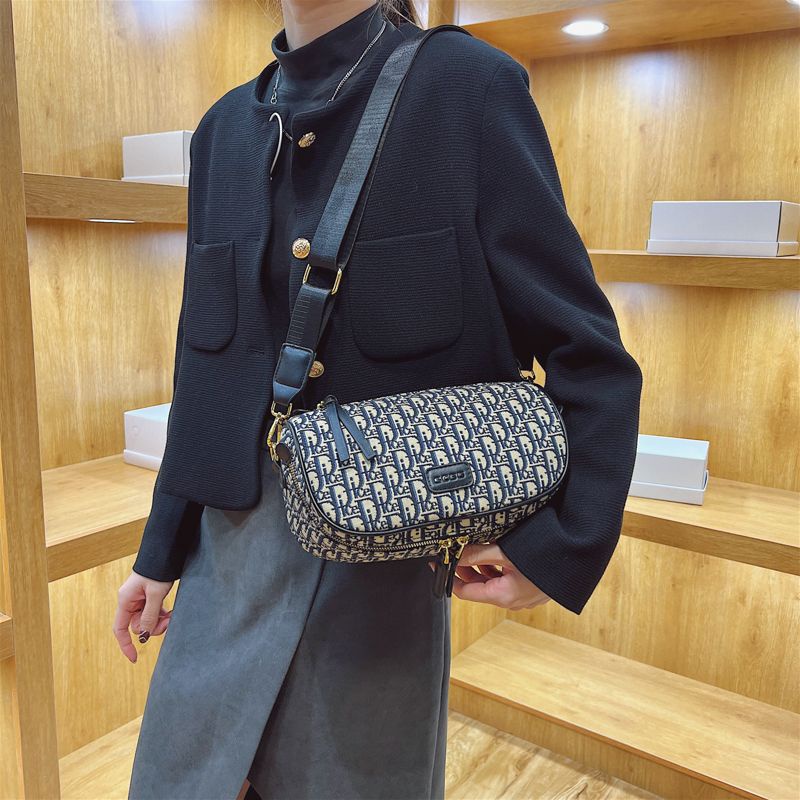 Túi đeo chéo quảng châu Dior