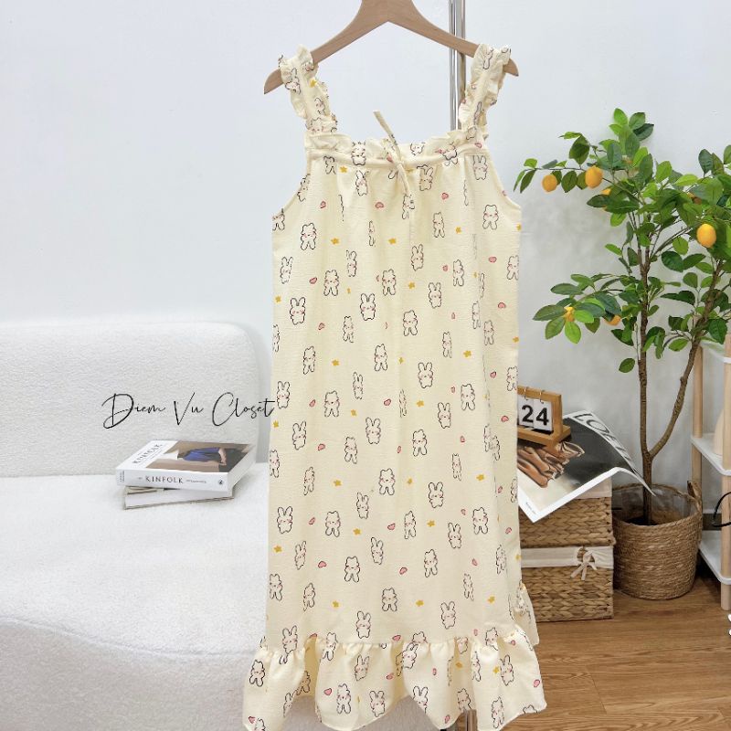 Đầm ngủ 2 dây bèo đũi xốp hoạ tiết dễ thương.