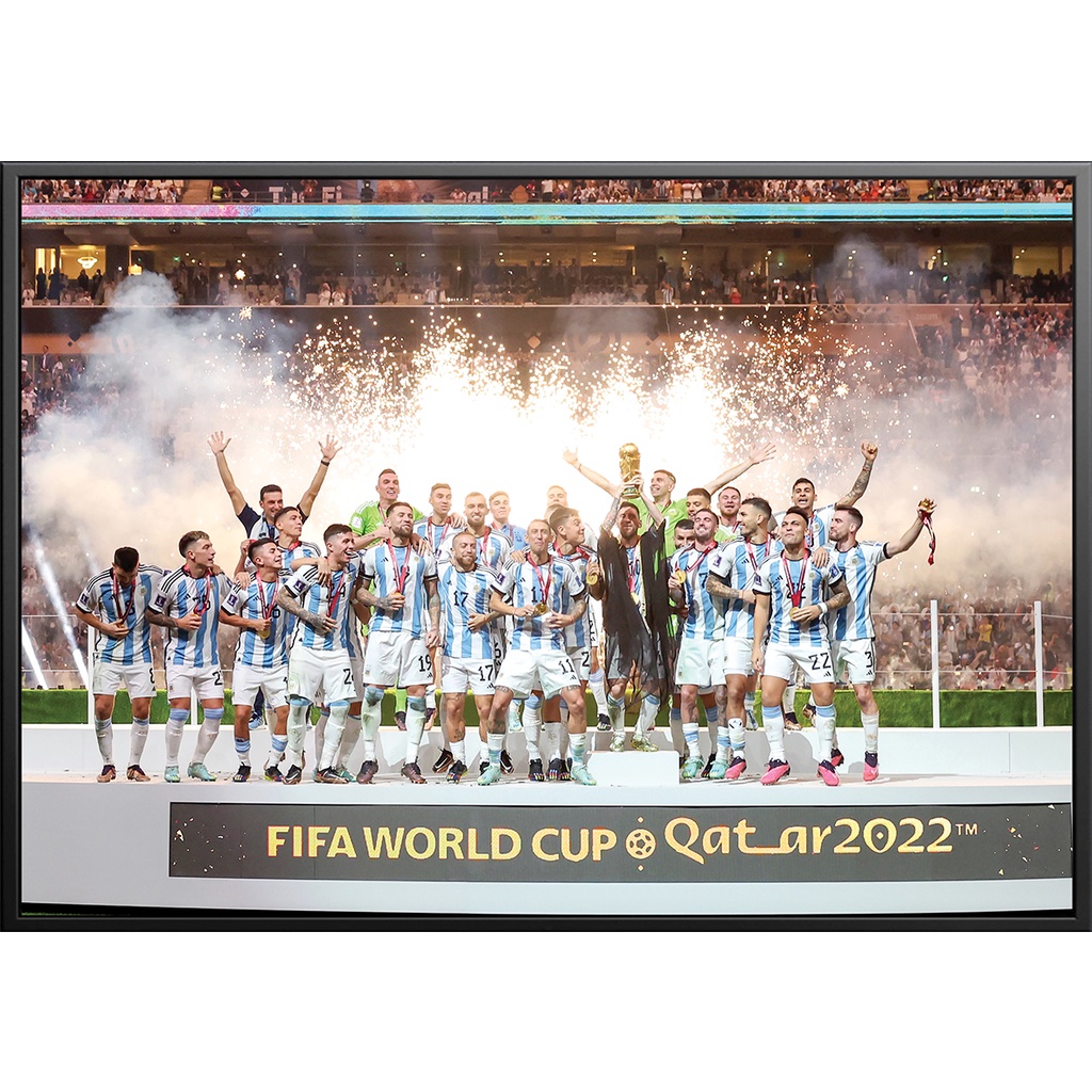 Tranh canvas treo tường MESSI THE GOAT! – gồm khung composite và đinh treo – decor phòng đẹp và ấn tượng