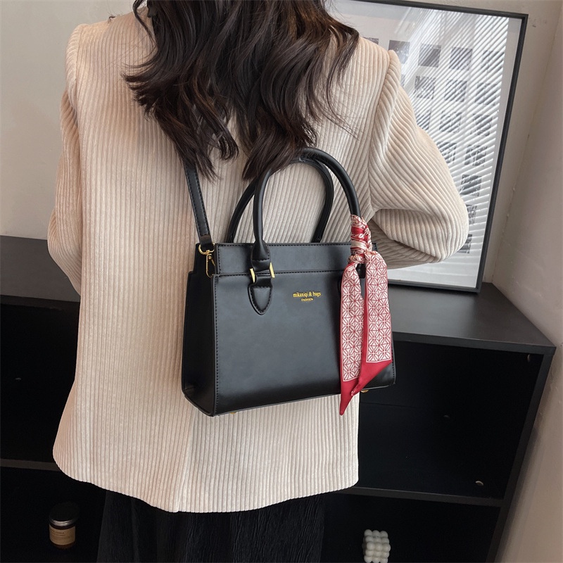 Túi đeo chéo vai JASMIN NOIR bằng da PU buộc khăn choàng thời trang cho nữ
