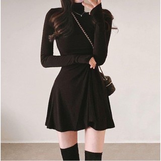 ĐẦM THUN GÂN ĐEN CỔ LỌ NHÚN RÚT EO