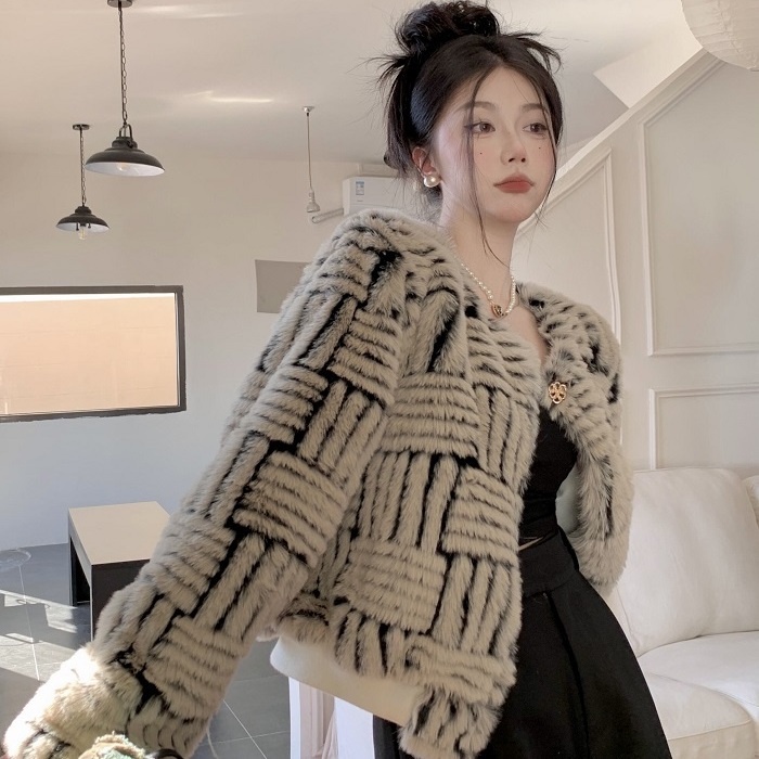 Áo Khoác Mùa Đông Cao Cấp Phong Cách Xiaoxiang Mới Dày Dặn Với Đệm Cotton Tay Dài Có Đệm Lót Cho Nữ