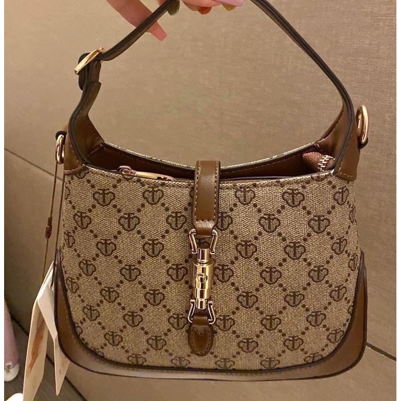 [HÀNG MỚI VỀ] TÚI CẦM TAY CÓ NÚT KHOÁ CHÍNH HÃNG TTWN BEAR - PICK UP TRỰC TIẾP TẠI STORE THÁI - SẴN SHIP HOẢ TỐC