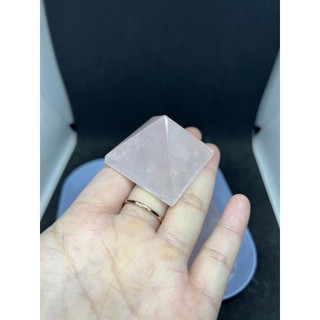 Kim tự tháp Rose Quartz