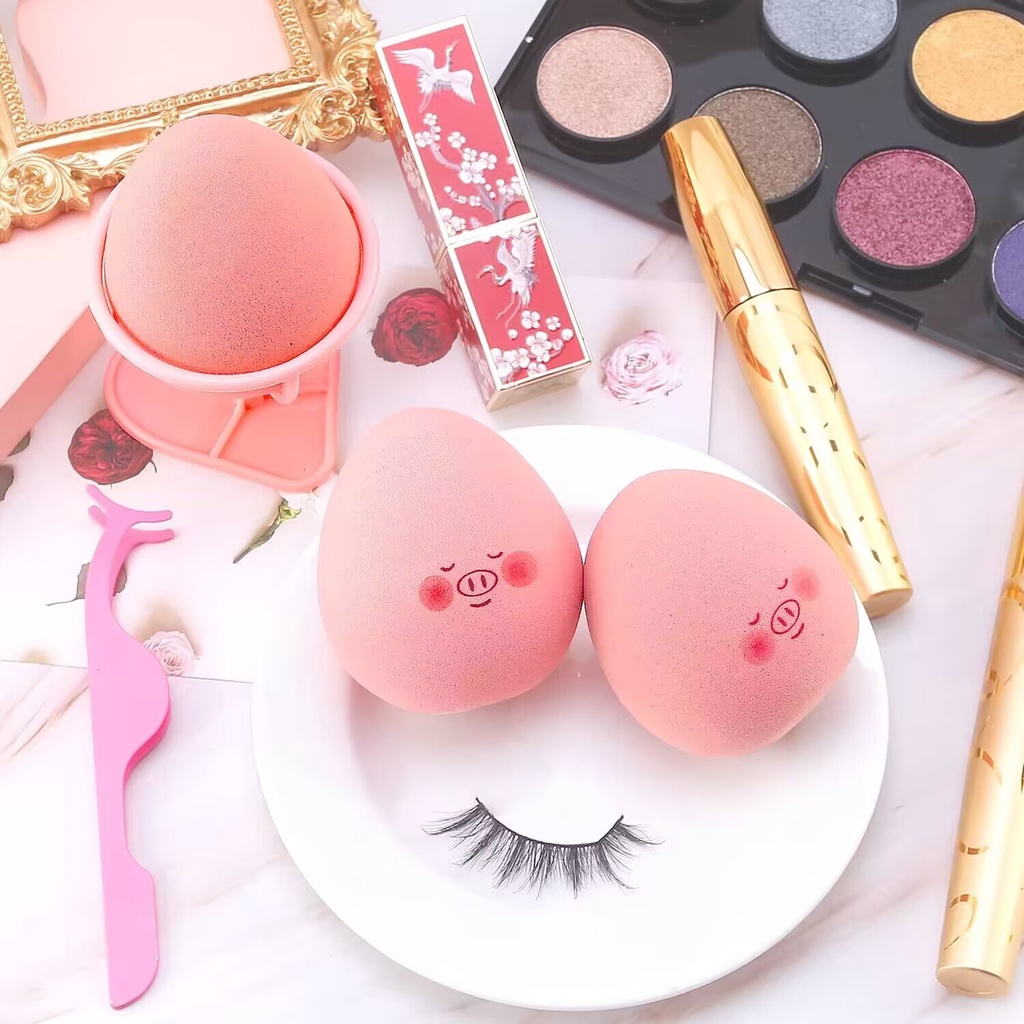 Trang điểm ướt và khô. Con lợn dễ thương.