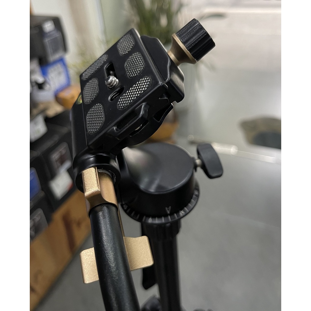 Chân máy ảnh Beike Q1099 Video, Hàng chính hãng