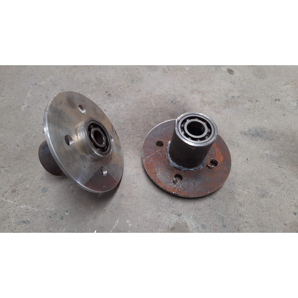 Cặp Mai ơ xe lôi