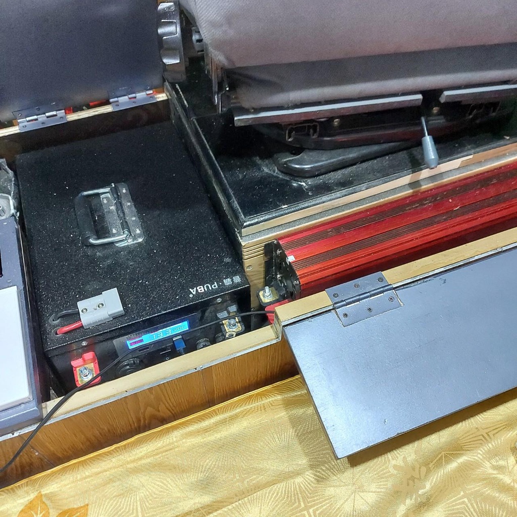 Bình Pin Lithium 12V-150AH Dung lượng thực CÓ LED hiển thị - 150AH NEW.