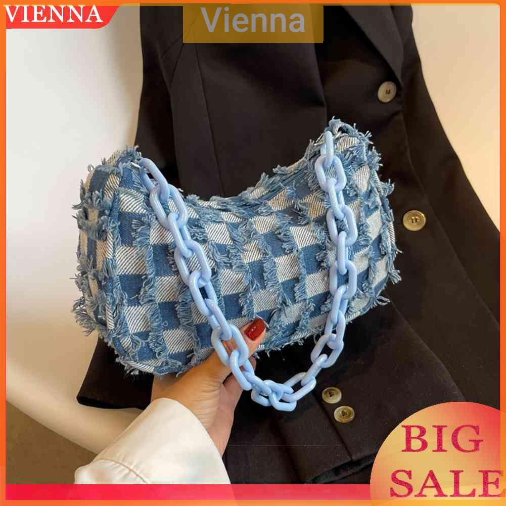 Túi Xách Denim Phối Dây Xích Acrylic Màu Xanh Nhạt Phong Cách Vintage Cho Nữ