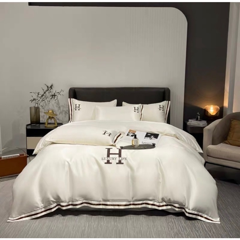 Bộ Chăn Ga Gối Lụa Thêu Chữ H LUXURY lIFE Siêu Cấp nhập khẩu