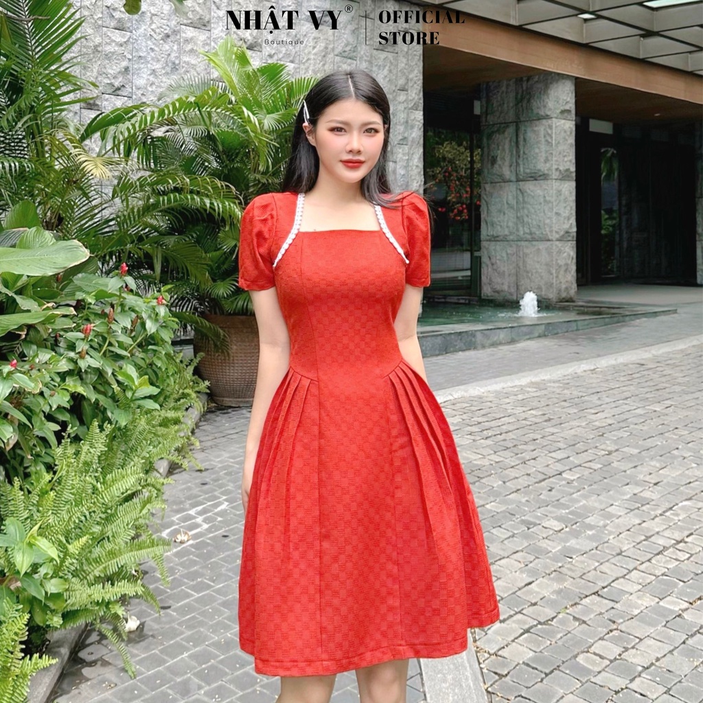 Đầm dự tiệc Nhật Vy tay ngắn cổ vuông viền ren chiết eo xếp ly dáng xoè chất xốp santo phù hợp đi chơi dạo phố - D2647