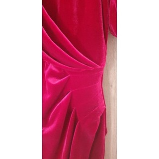 Đầm nhung đỏ DKNY