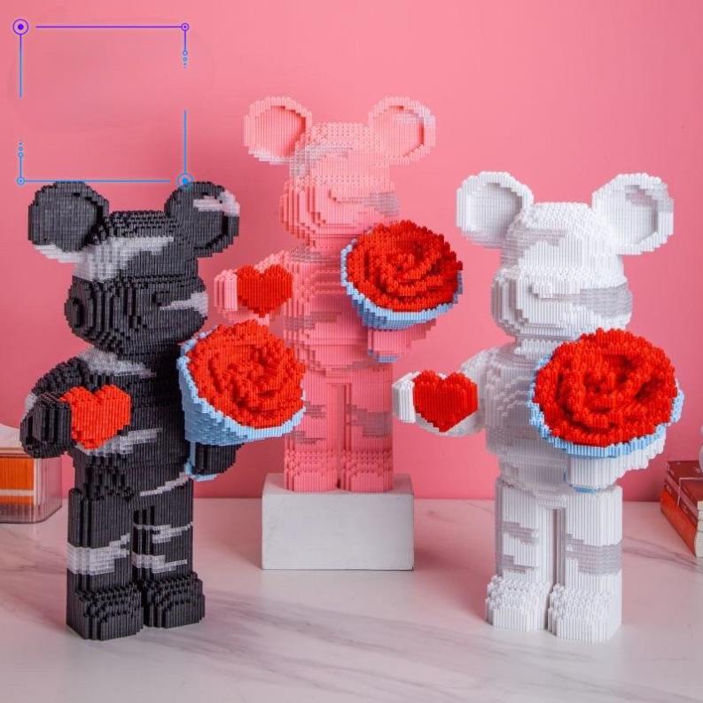 Đồ chơi lắp ráp le.go gấu ôm hoa bearbrick- Đồ chơi xếp hình gấu Bearbrick size to. Hàng đẹp  a trung