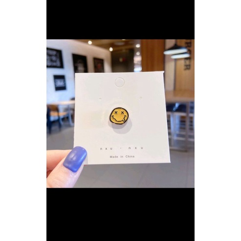 Pin cài Smiley face