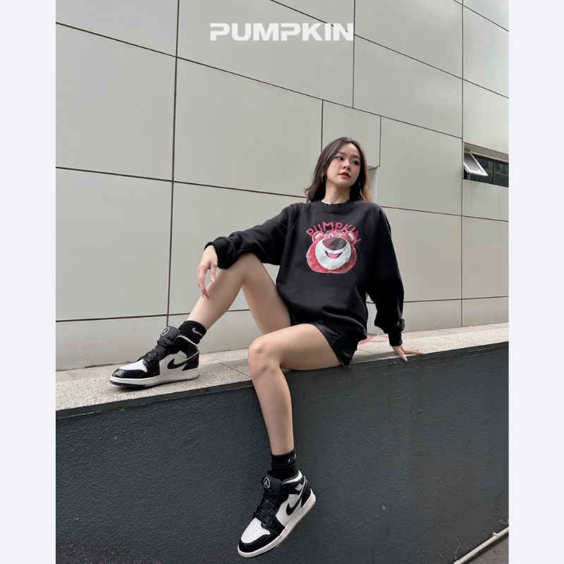 Áo sweater gấu dâu unisex PUMPKIN nỉ cua in big logo form rộng basic oversize dành cho nam nữ phong cách Local Brand