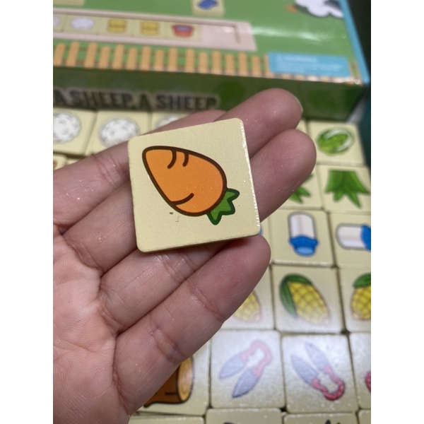 Bộ đồ chơi nuôi cừu bông gồm 248 miếng + 1 thẻ gỗ + 2 que keo cho 2 người chơi