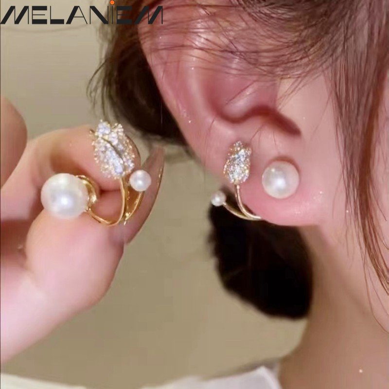 1 Đôi Bông Tai Hình Hoa Tulip Đính Ngọc Trai Thanh Lịch Thời Trang Dành Cho Nữ