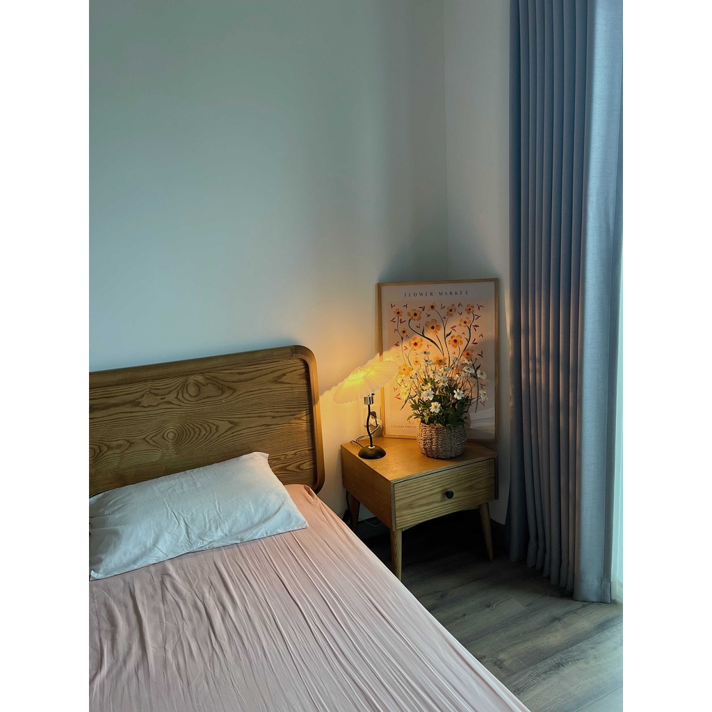 Đèn ngủ để bàn LART DBK008D chất liệu kim loại mạ sơn đen chống rỉ chao vải xếp ly kiểu dáng Hàn Quốc có thể đọc sách