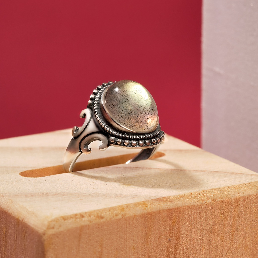 Nhẫn Nữ Hoạ Tiết Cổ Điển Khảm Đá Labradorite Thiên Nhiên