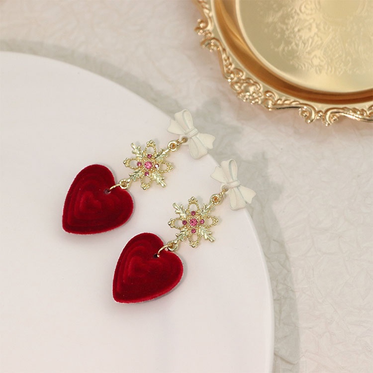 Khuyên tai kẹp không bấm lỗ chốt cố định K067 bằng hợp kim mạ vàng hình trái tim bigsize dáng dài Leous Accessories