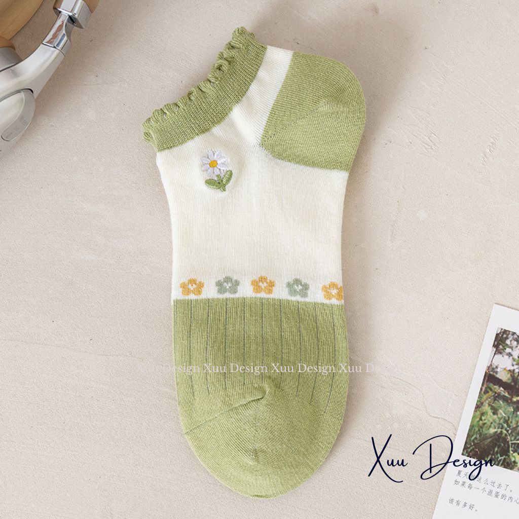 Tất nữ cổ ngắn XUU màu xanh phối trắng họa tiết hoa nhí cổ bèo vải cotton co dãn 4 chiều thoáng khí - T16