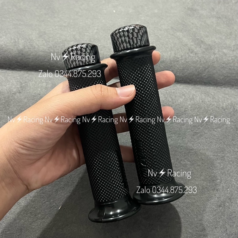 Bao tay Daytona vân gai kèm gù trung nhúng Carbon