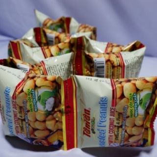 Đậu Phộng Nước Cốt Dừa Tân Tân (Dây 10 gói x 16g)