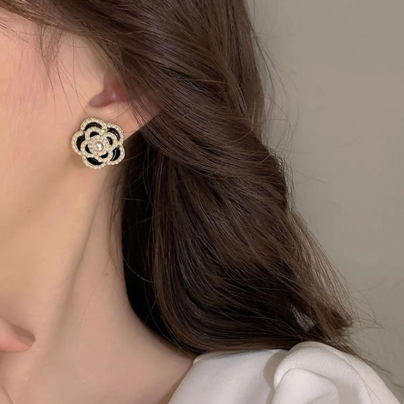 Bông Tai Đính Nơ Nhung Đen Phong Cách Vintage Thanh Lịch