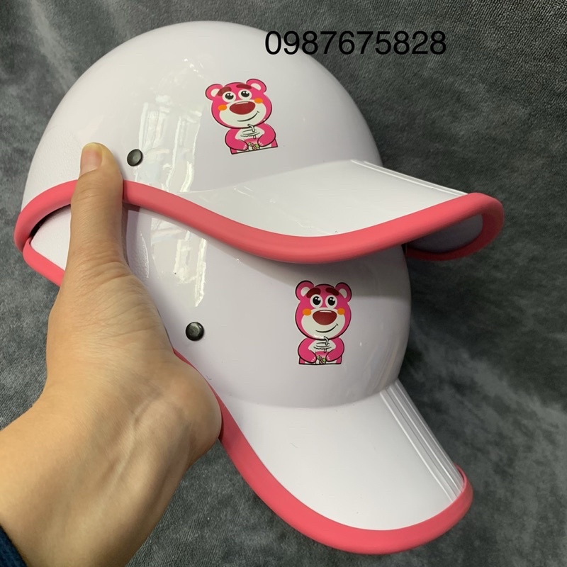🔥 HOT TREND 🔥Nón bảo hiểm kết gấu dâu và Doraemon Chuẩn cty