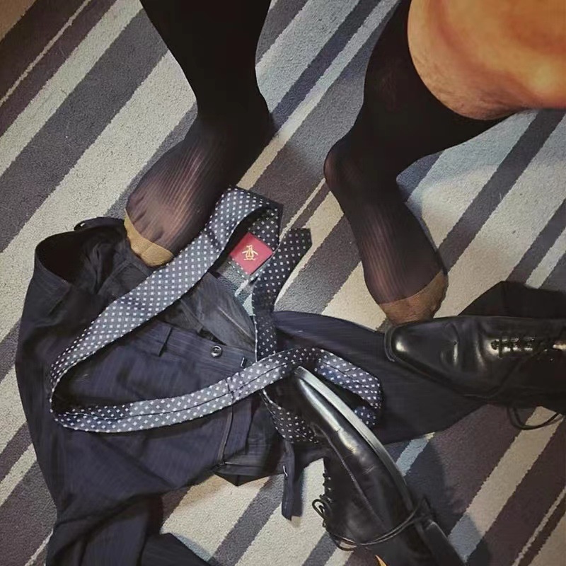 SS003_ZINNEG_ Sheer Socks Đen Mũi Vàng