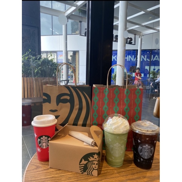 THANH LÝ NHANH Ly nhựa đỏ Starbucks chính hãng giáng sinh 12/2022