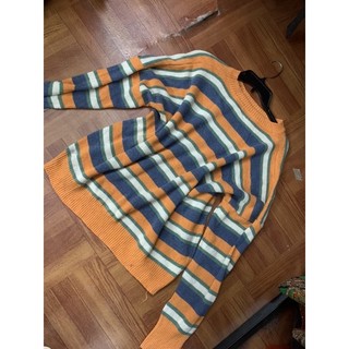 Áo len phom rộng