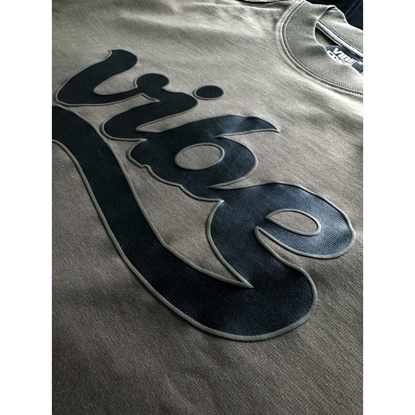 Áo Thun logo 3D VIBE FREE viền in nổi cotton 100% dày dặn cao cấp