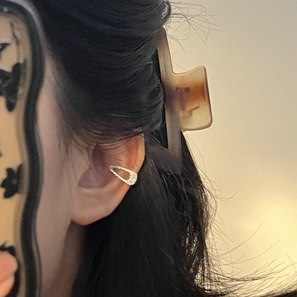 Khuyên Kẹp Vành Tai Hình Xương Độc Đáo Thanh Lịch Cho Nữ